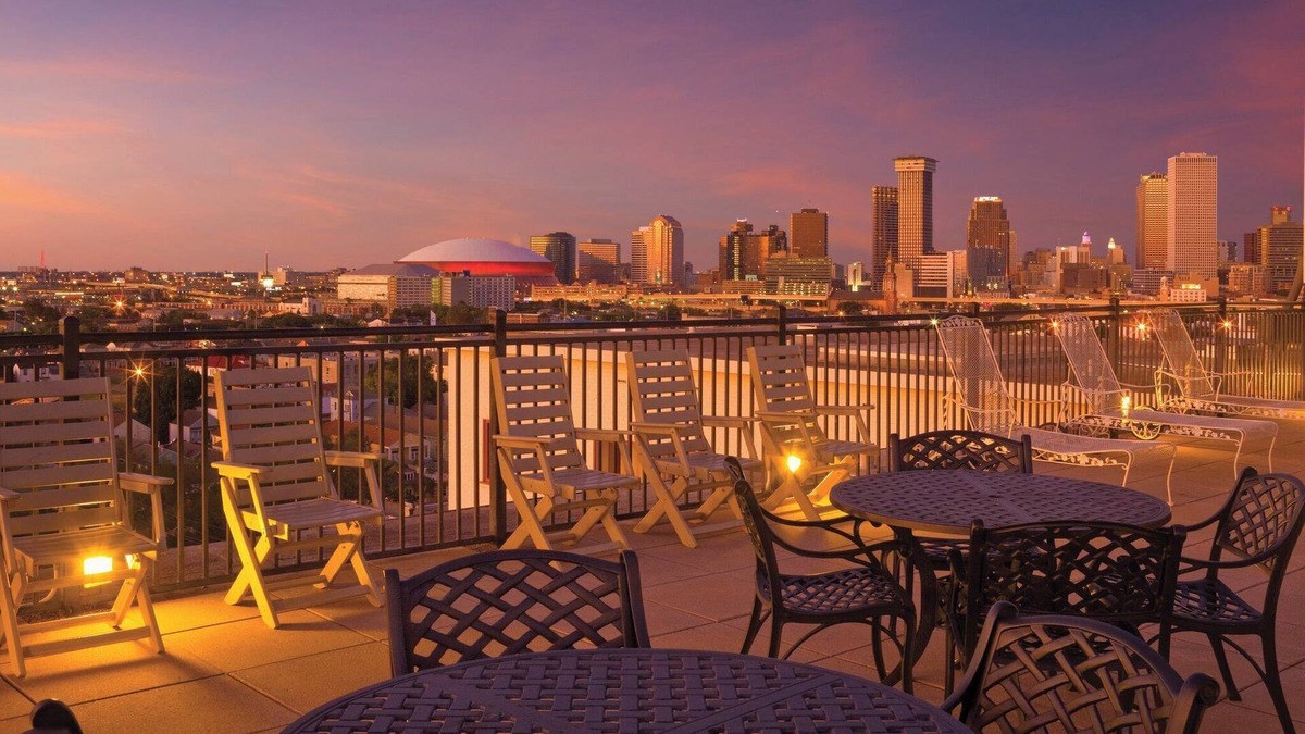 Faubourg Lafayette Resort | Club Wyndham Avenue Plaza - Charming studio unit in Garden District