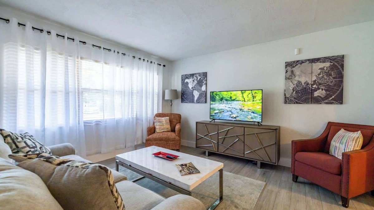 Temple Terrace House | Clubview House | Family Stay by the Country Club