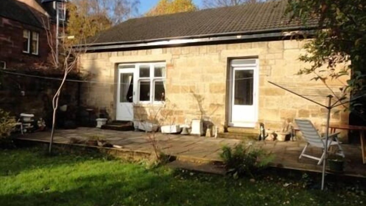 North West House | Coach House 8 Sydenham Road-G12 9NP
