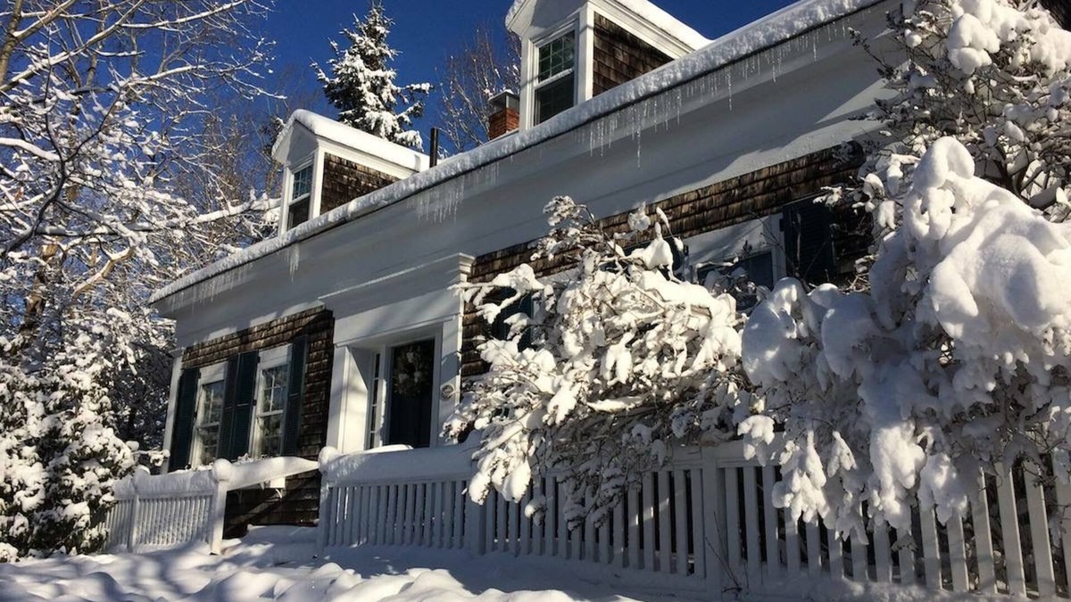 Salsbury Cove Bed & Breakfast | Coach Stop Inn