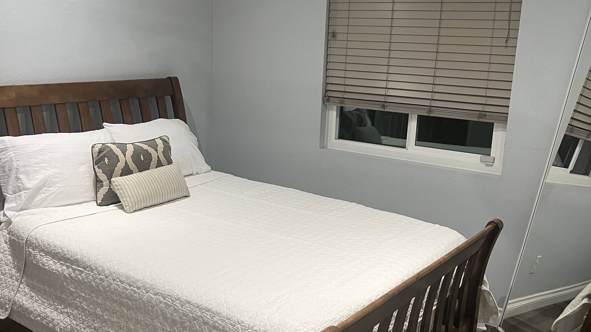 Coachella House | Coachella & Stagecoach walking distance