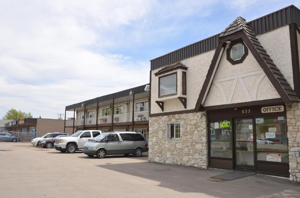 Regina Hotel | Coachman Inn