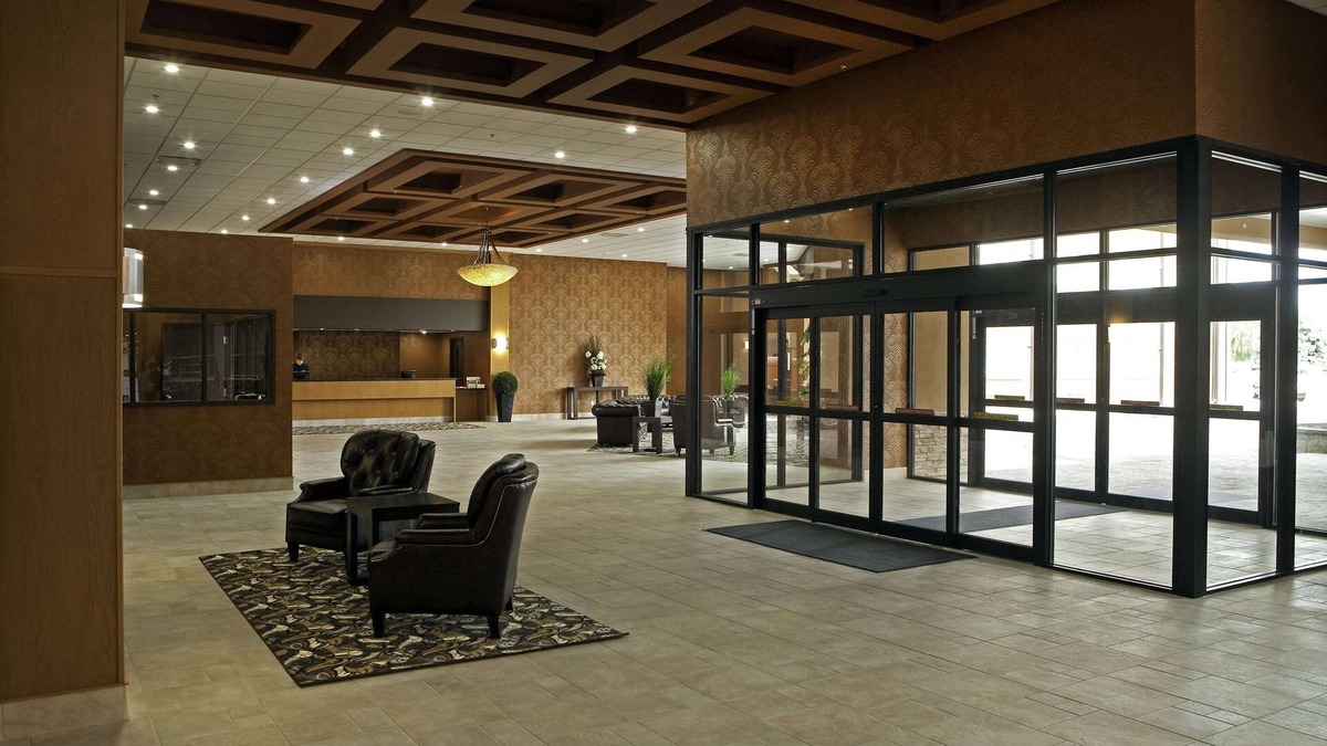 South Lethbridge Hotel | Coast Lethbridge Hotel & Conference Centre