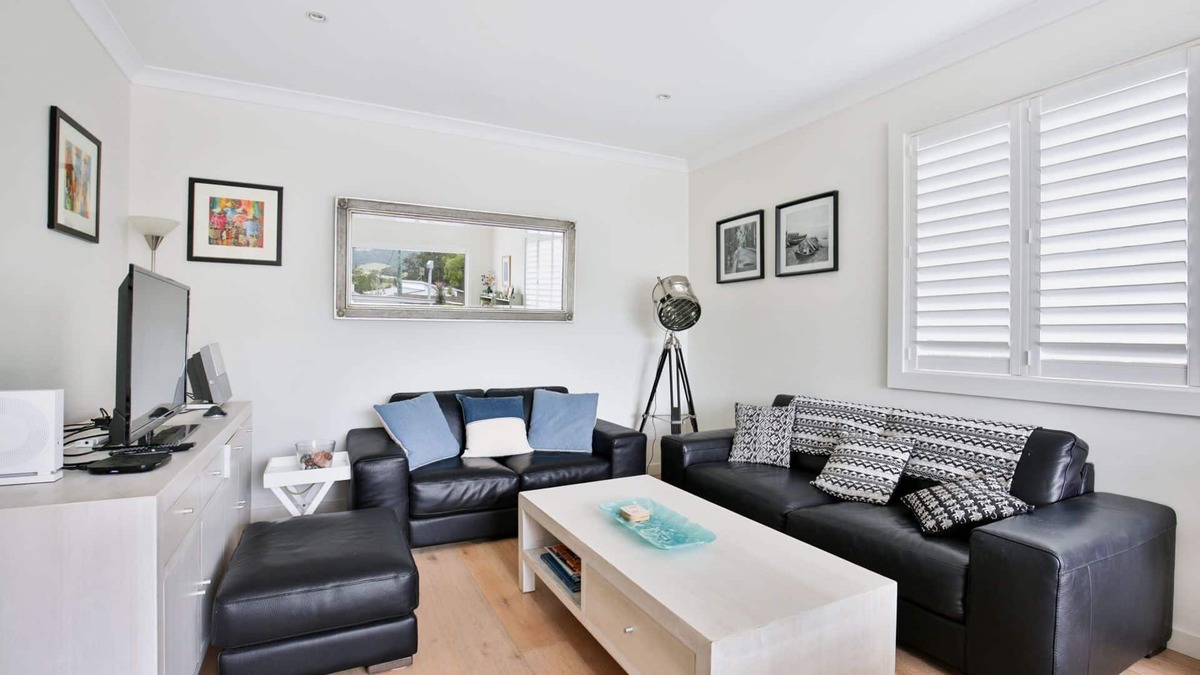 Werri Beach Cabin | Coast - Pet Friendly - 3 Mins Walk to the Beach