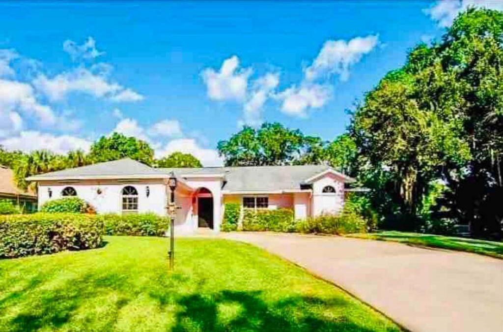 Florida Ridge House | *COASTAL BEAUTIFUL Pool Home All to yourself! *