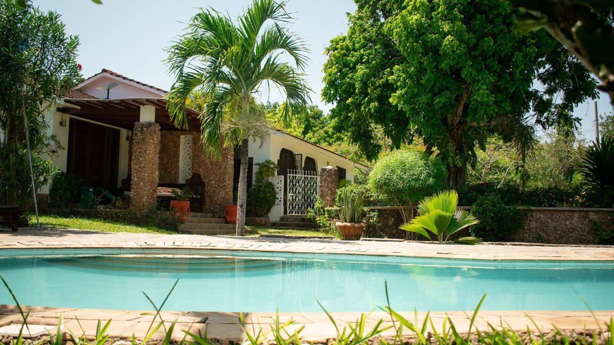 Diani Beach Villa | Coastal Bliss Diani Villa with private pool and Private Beach Acess