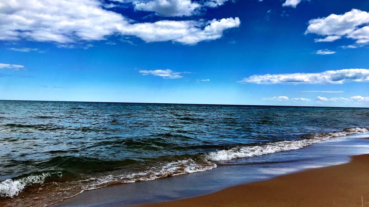 Oscoda House | Coastal Breeze · Beachy, Updated Home · Steps to Sandy Lake Huron & Downtown