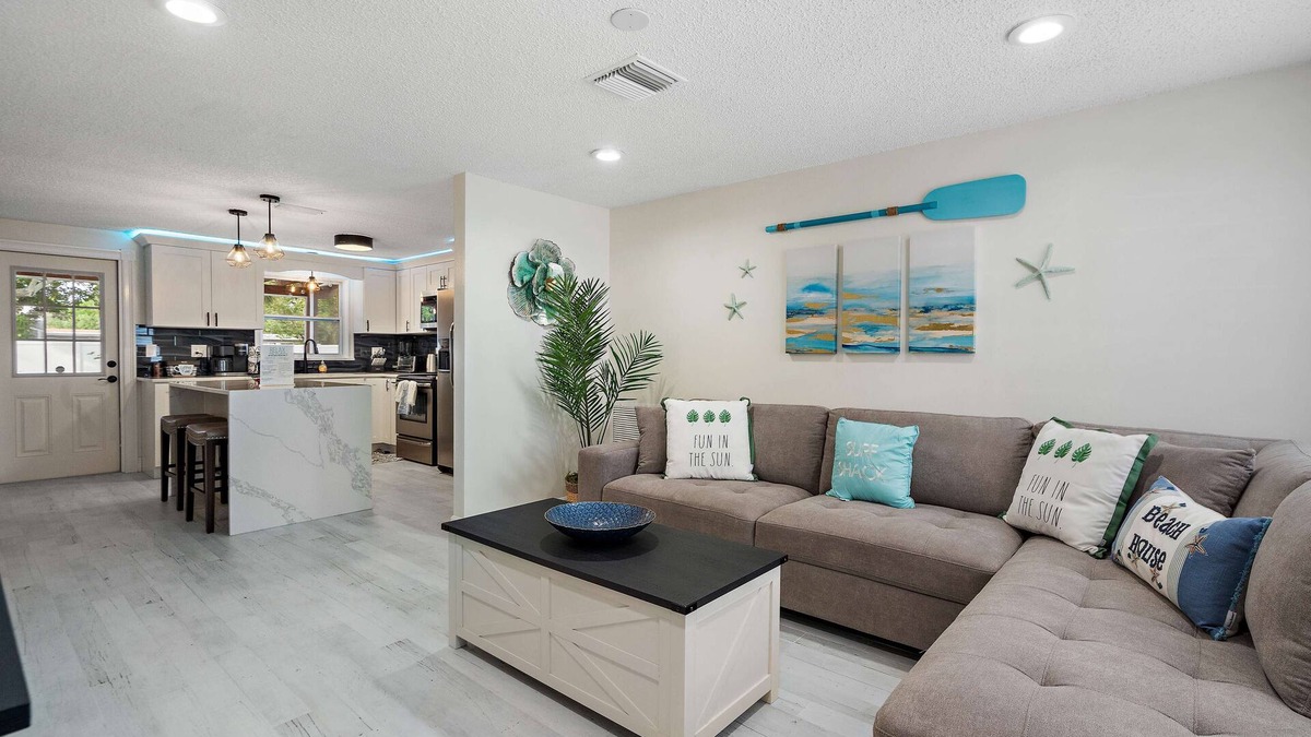 Pinellas Park House | Coastal Breeze on 66th Avenue