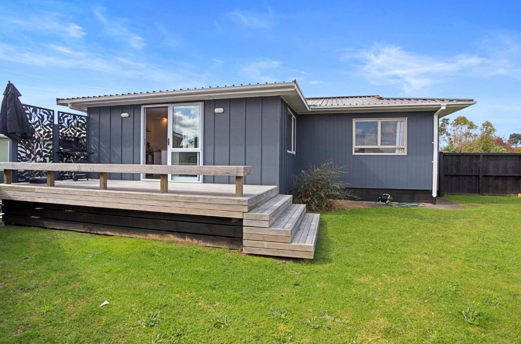 Athenree House | Coastal Breeze - Waihi Holiday Home