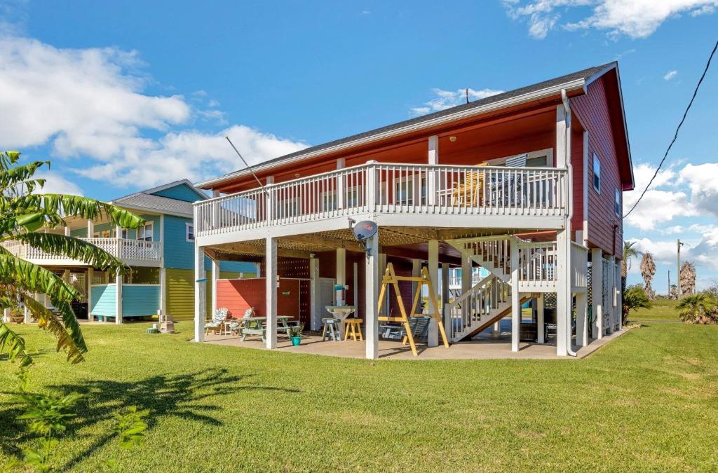 Port Bolivar House | Coastal Cajun Getaway On The Beach! home