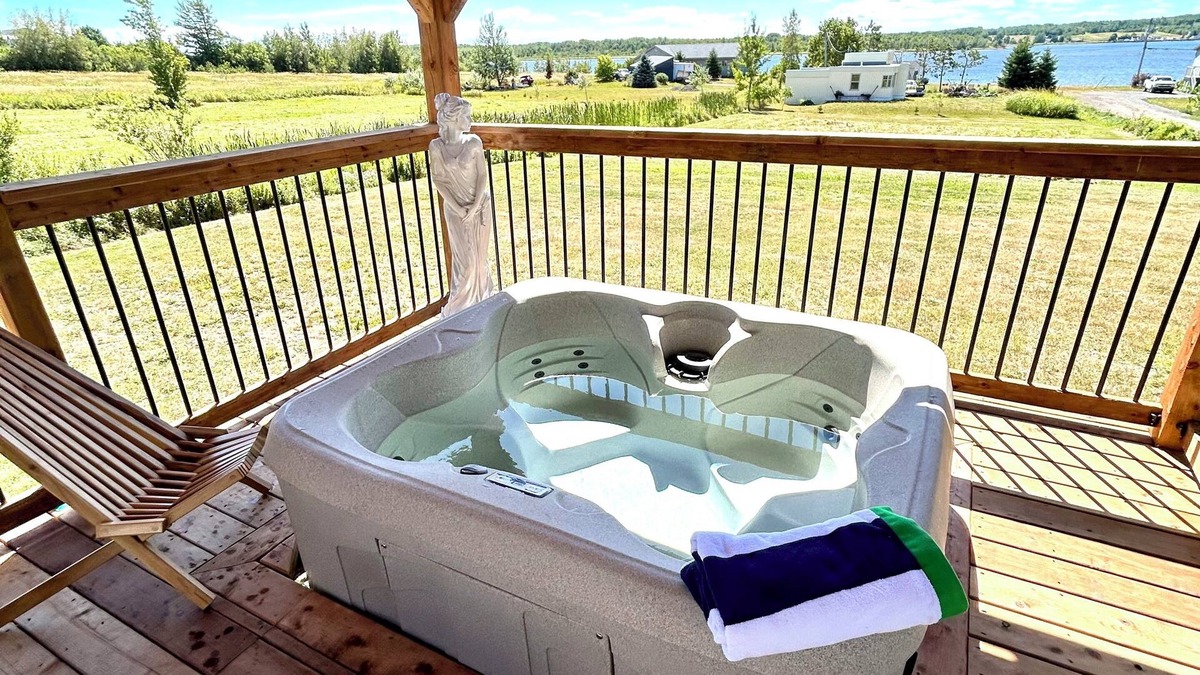 Sainte-Anne-de-Kent Cottage | Coastal Charm Meets Country Calm | Relaxing Cottage with Water Views & Hot Tub