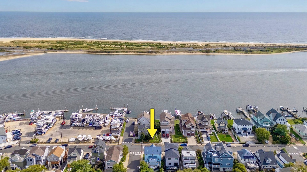 Highlands House | Coastal Charmer 2 bedroom duplex in Highlands, NJ, WATERFRONT