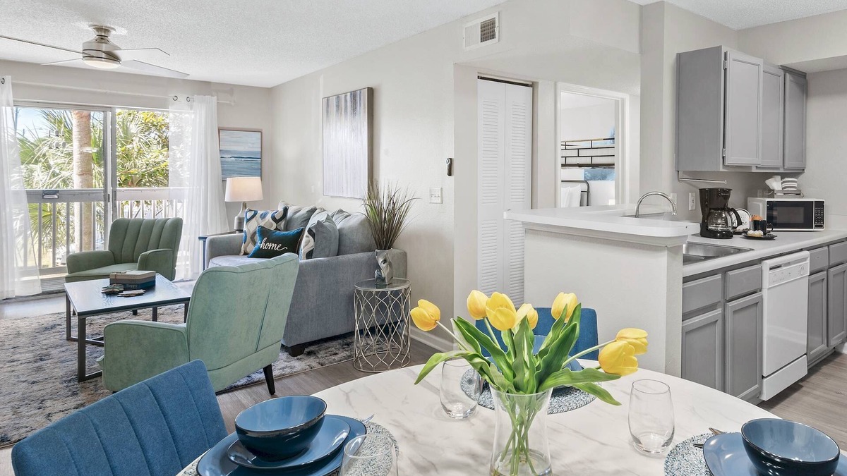 Indian Bayou Condo | COASTAL CHARMER, Great Value, Clean, Walk 2 Beach, Pool, Fitness Center & The Palms Resort/Rest/Bar