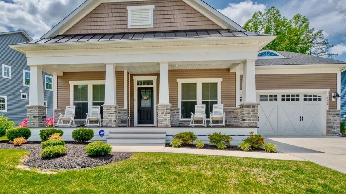 Lewes House | Coastal Club * 6BR Beach House * 18218 * in Lewes DE w 4 Baths!