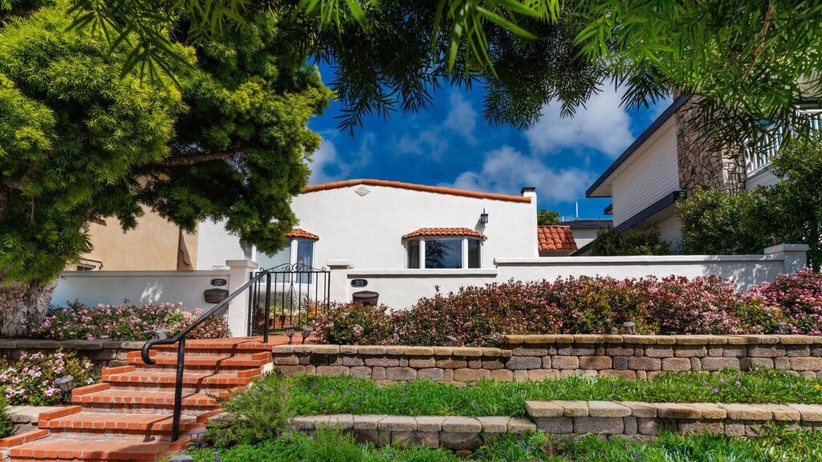 Village of La Jolla Villa | Coastal Compound in Renowned La Jolla Village!