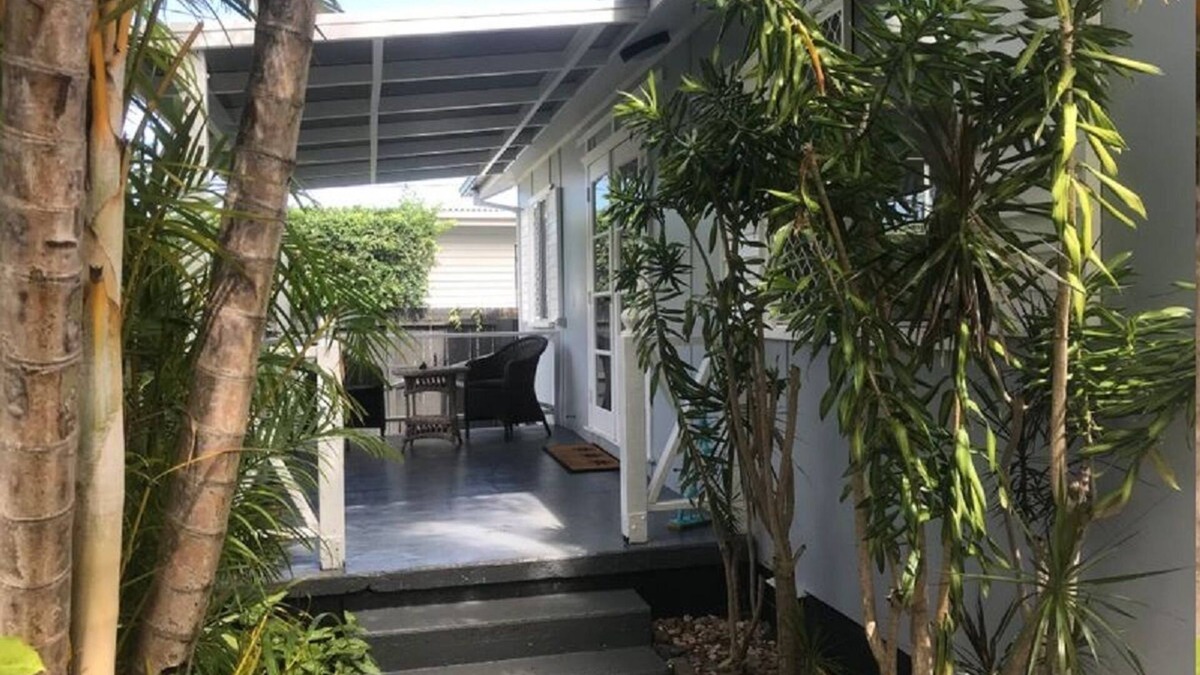 Paradise Point House | Coastal Cottage Retreat - Gold Coast