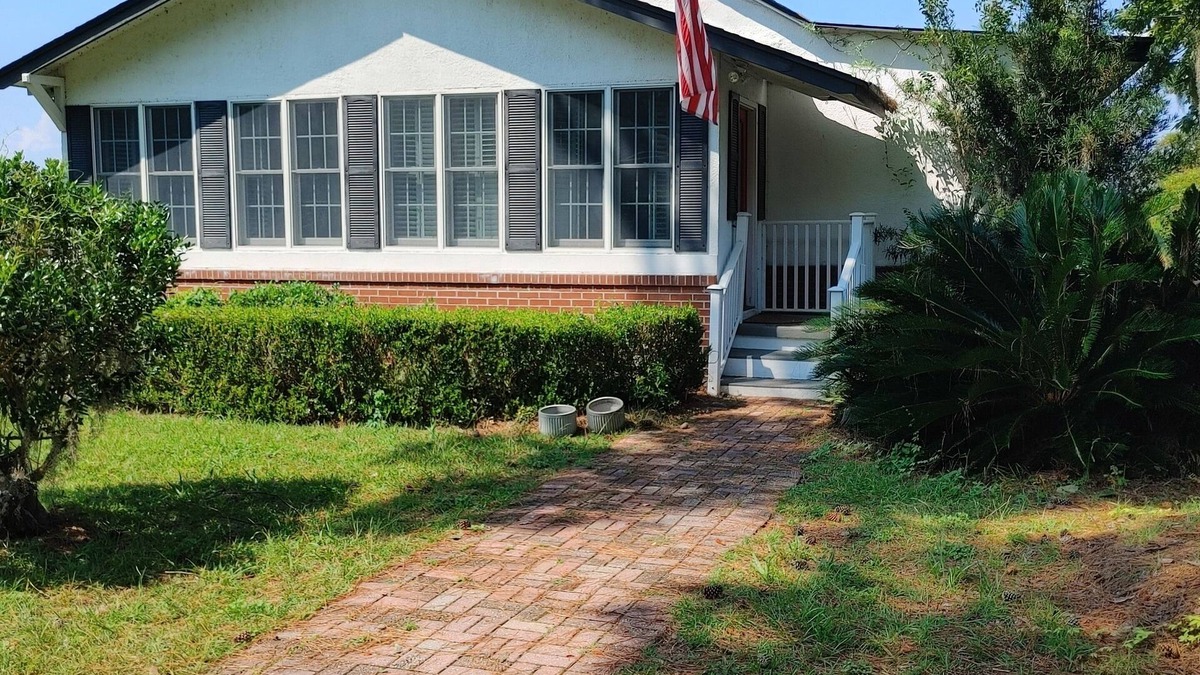 Whitemarsh Island Cottage | COASTAL COTTAGE BOAT DOCK FISH, WHITMARSH IS. SAVANNAH, TYBEE, GOLF NATL PARKS