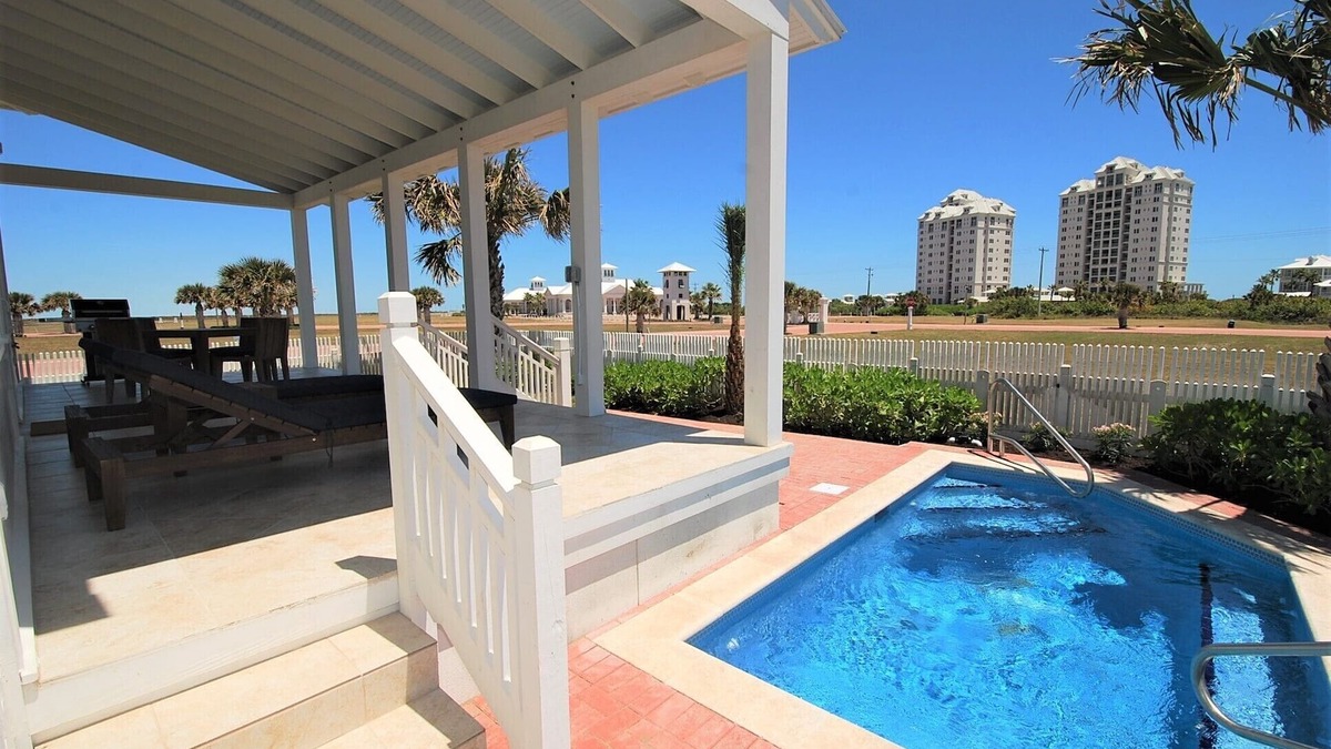 The Shores House | Coastal Dream Cottage at the Shores!