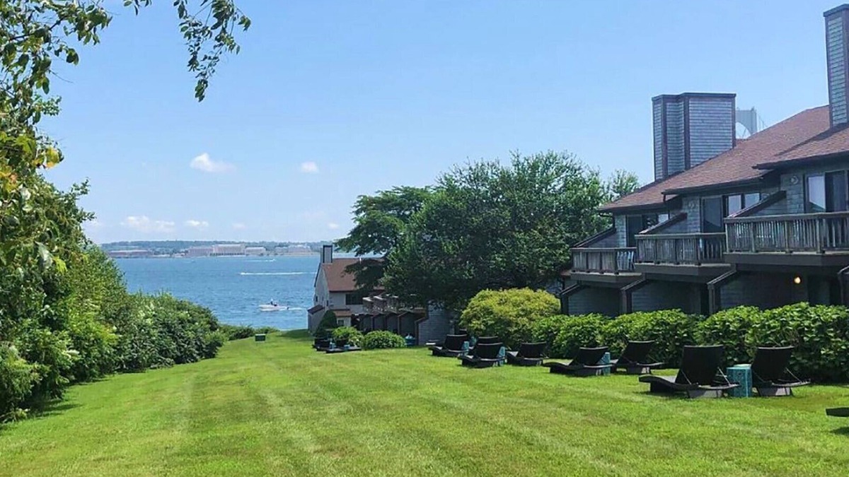 Jamestown Resort | Coastal Escape: 2-Bedroom Suite at Wyndham Newport Overlook