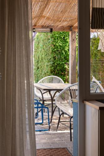 Klaipeda Apartment | Coastal Escape I 2-Bd Stay in Melnragė I ᴄᴏʜᴏsᴛ