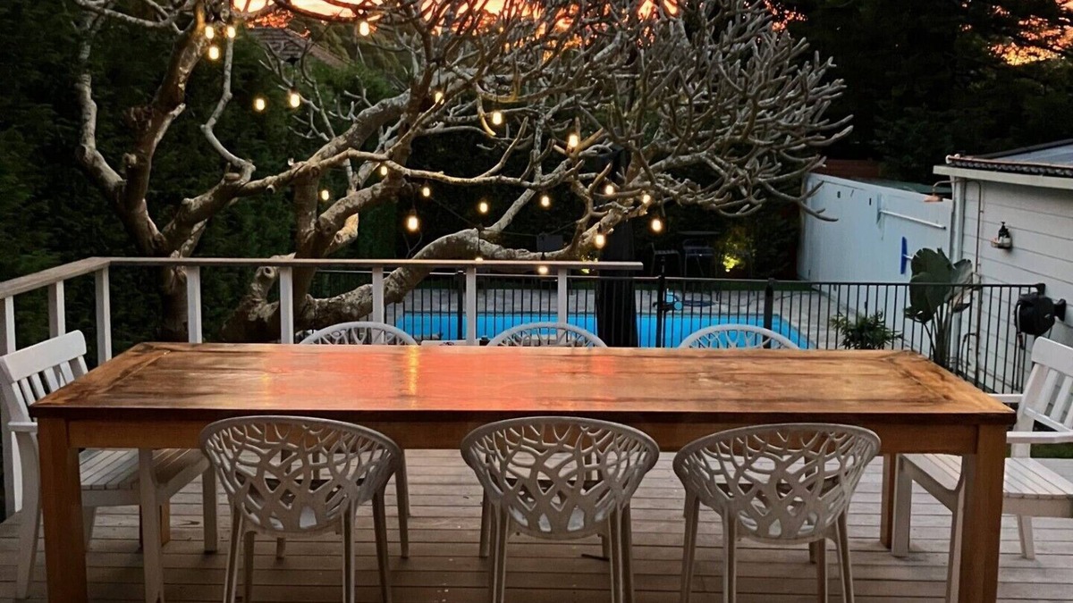 Freshwater House | Coastal Family Oasis | Freshwater Beach Retreat | Heated Pool | Sleeps 7