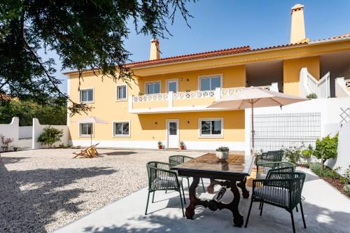 Caldas da Rainha Bed & Breakfast | Coastal Garden Suite - Kismet Boutique B&B