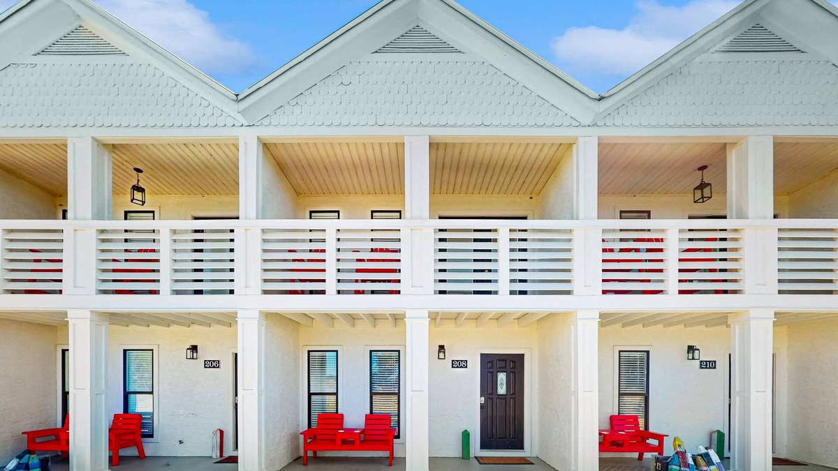 Port St. Joe House | Coastal getaway steps from the bay with patio, balcony, smart TVs, & W/D