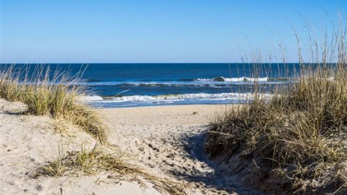 Virginia Beach House | ♥️Coastal Getaway♥️~Large Clean-n-Cozy 3Bdrm Home
