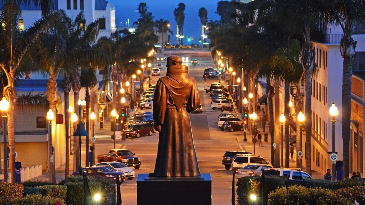 Ventura House | Coastal Getaway W/Spa