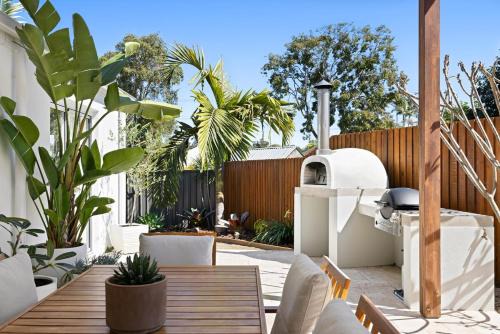 Mooloolaba House | Coastal Home in Mooloolaba