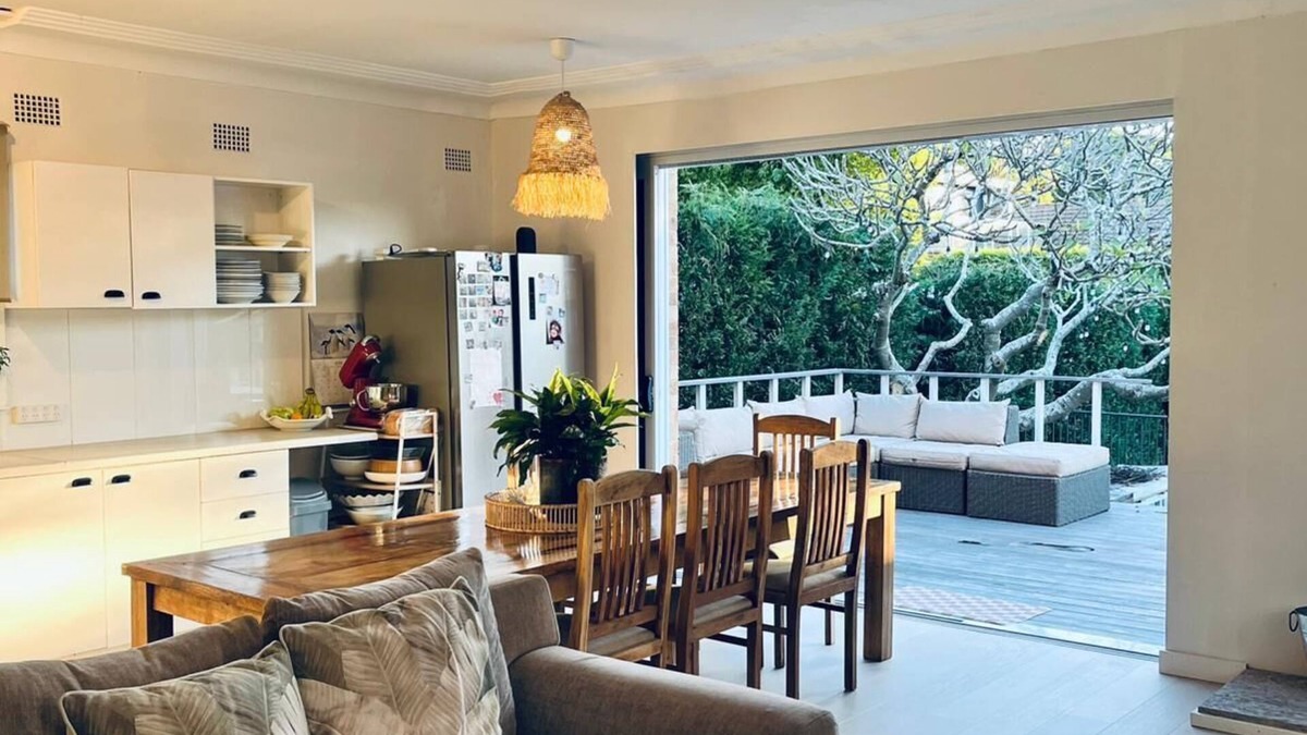 Freshwater House | Coastal Luxury Retreat | Freshwater Beach + Private Beach House | Sleeps 11