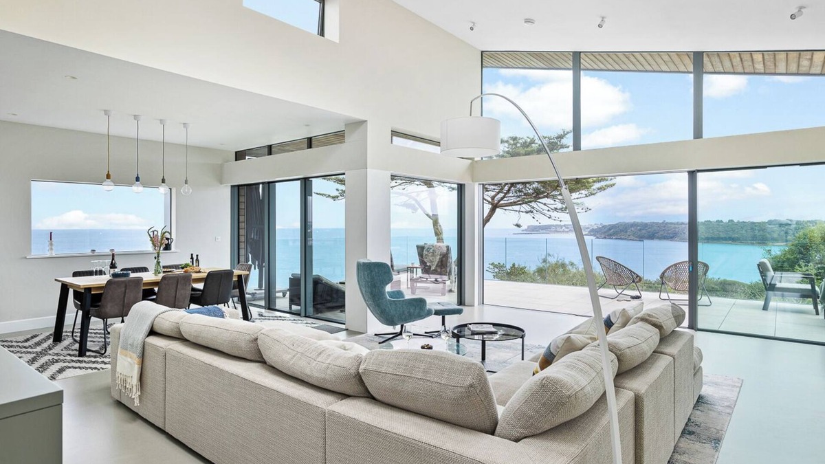Paignton House | Coastal Luxury & stunning sea views over Torbay