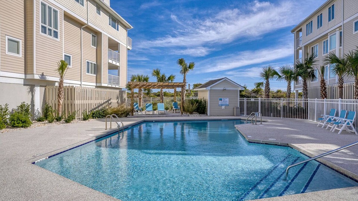 Shell Island Condo | Coastal Paradise: 2 Pools, Tennis Court, Beach Access!