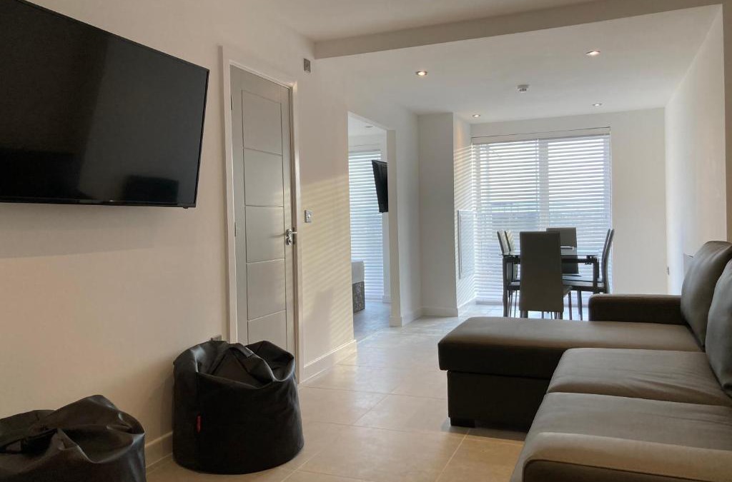 South Shore Hotel | Coastal Plaza