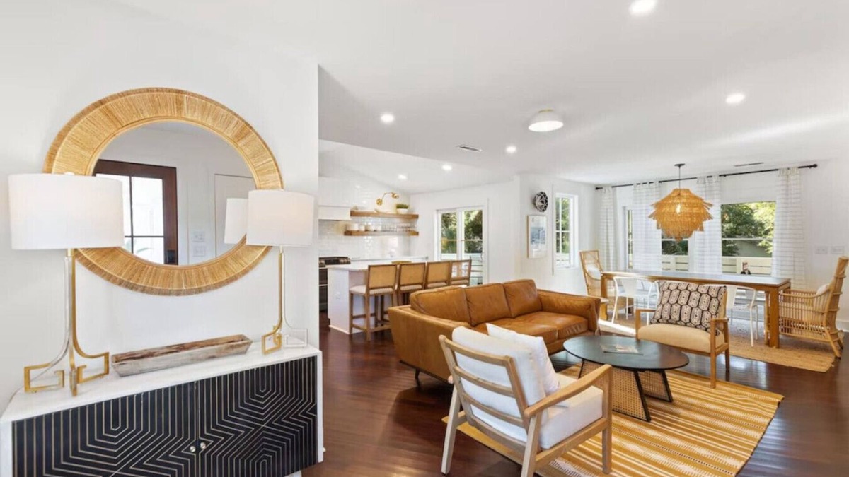 Isle of Palms Apartment | Coastal Retreat | 4BR | Walk to Beach & Pickleball