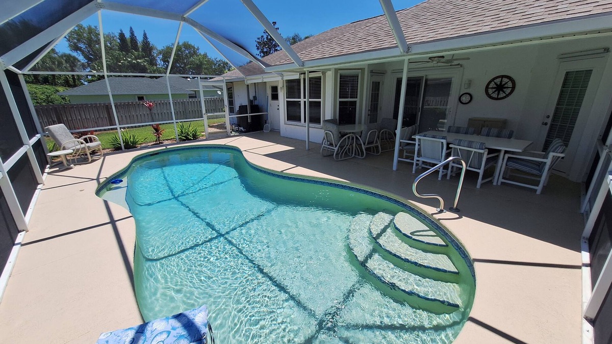 Sebastian Highlands House | 🍹🌞 Coastal Retreat! Heated Pool, Boat/RV Parking Double Lot, 3 miles to Beach!