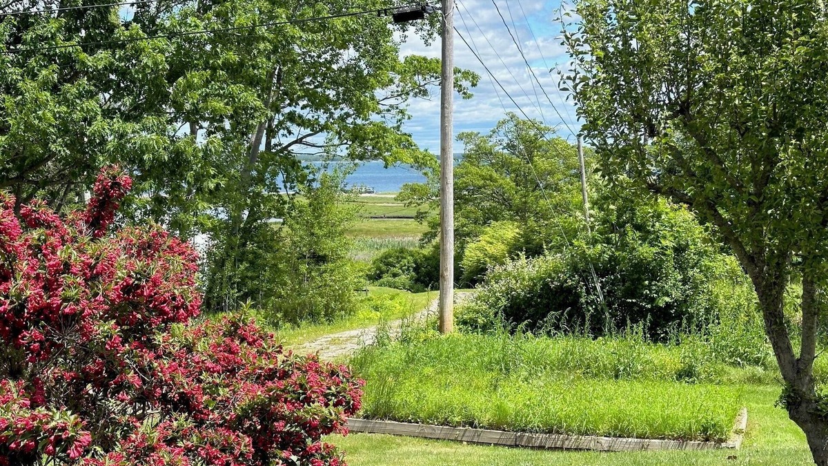 Mid-Coast and Islands House | Coastal Retreat Near Beach w/Ocean Views !