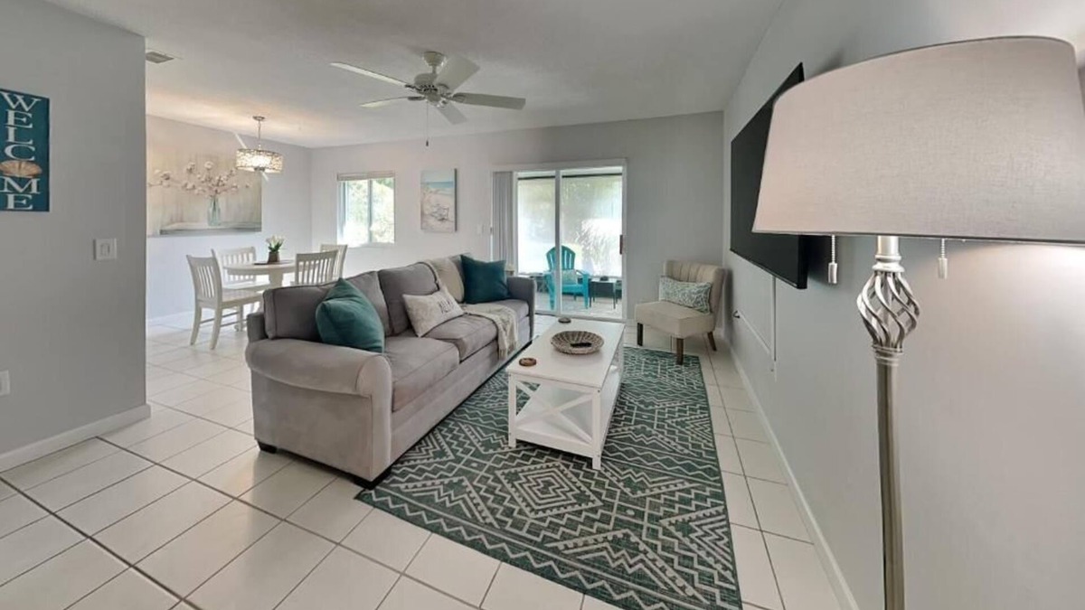 Largo Condo | Coastal Styled Villa