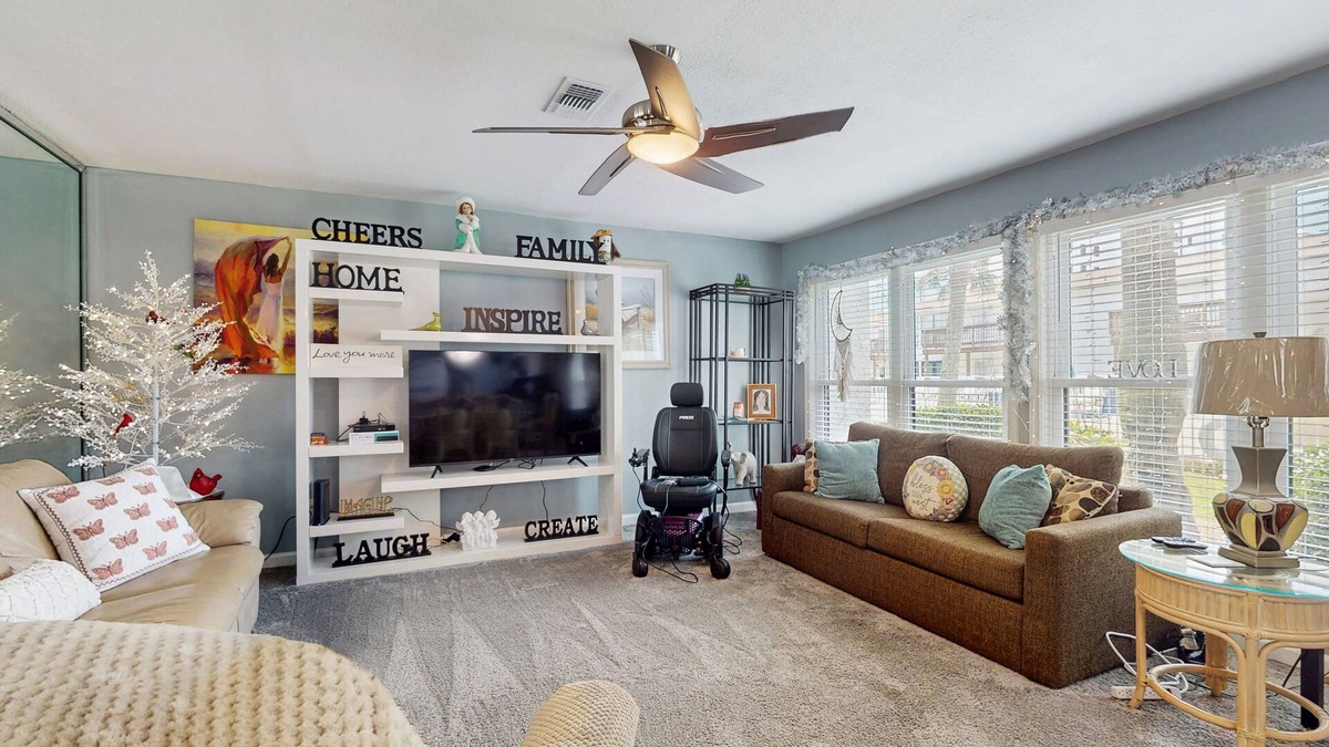 Navarre Beach Condo | Coastal Townhouse with WiFi, Central AC, and Shared Pool