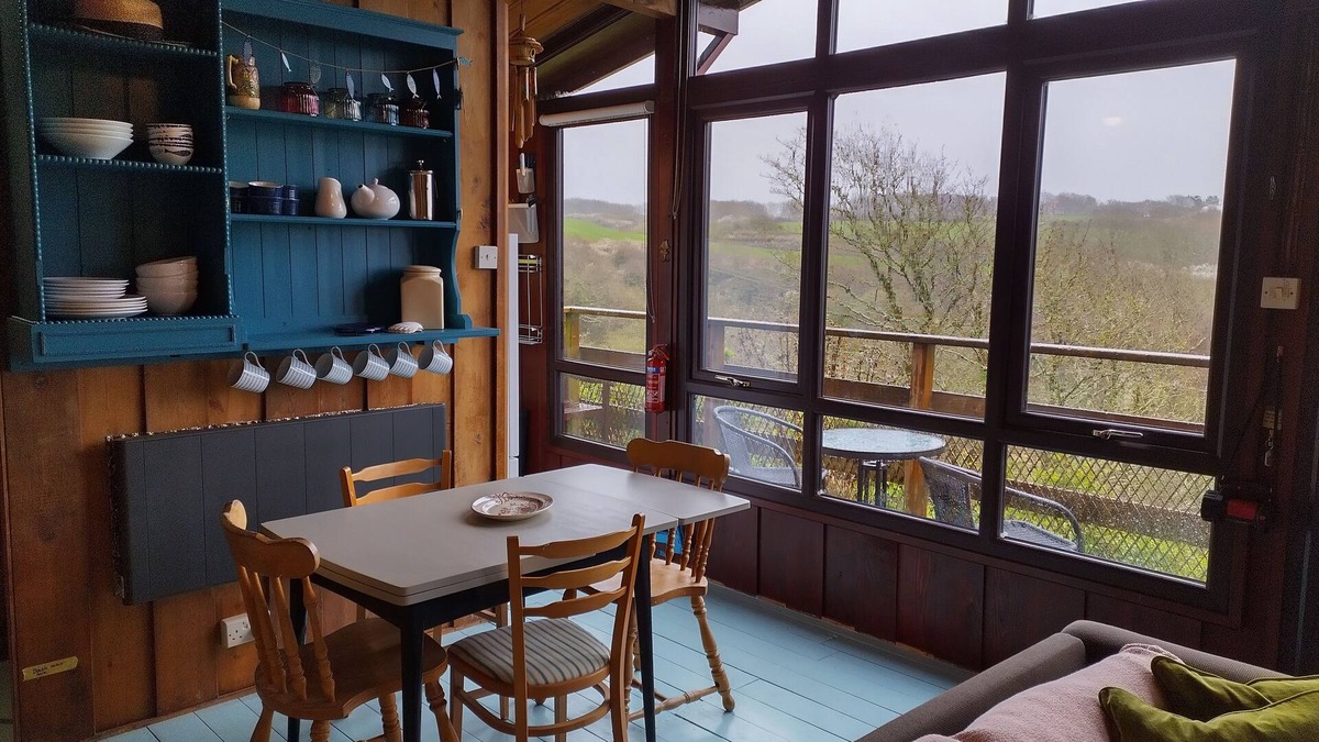 St Brides Cabin | Coastal treetop cabin, spectacular views, walks from door
