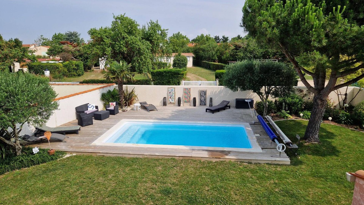 Angoulins House | Coastal Villa in Angoulins with Pool, Close to La Rochelle & Beaches, Sleeps 6