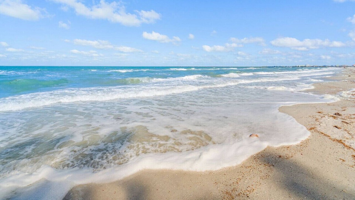 Redington Shores Villa | Coastal Villa: The Nautilus, only a Few Steps to the Beach!