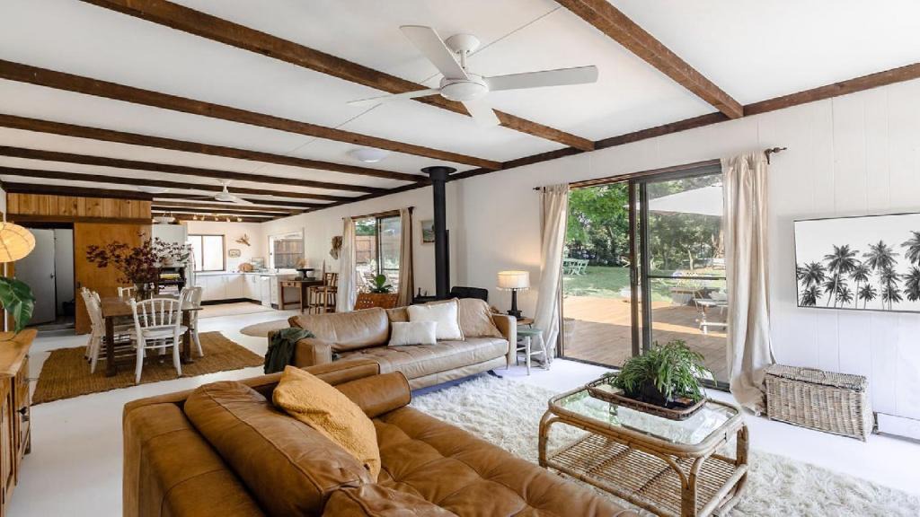 Killcare House | Coastal Vintage Cottage Brimming With Character and Charm Just Moments To Beaches, Bay and Cafes