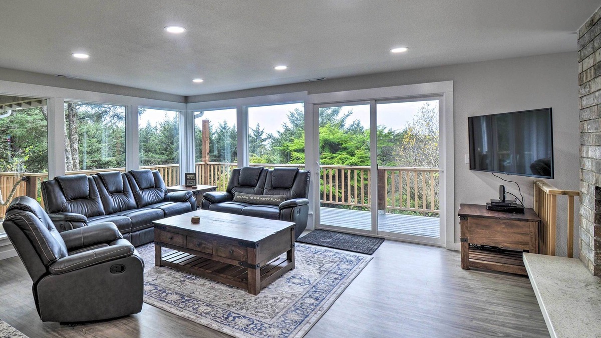 Copalis Beach House | Coastal Washington Getaway: Walk to Beach!