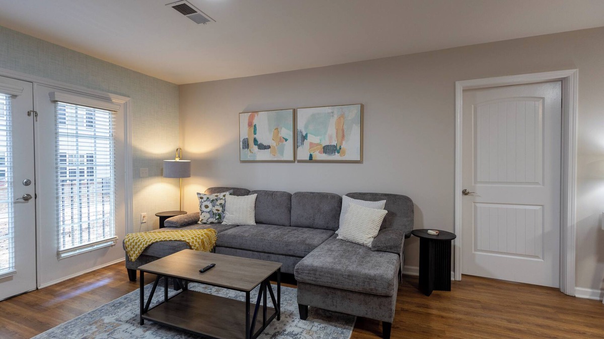 Wilmington Apartment | Coastal Work & Stay Retreat. ILM- Near UNCW/Novant 2bed-2bath