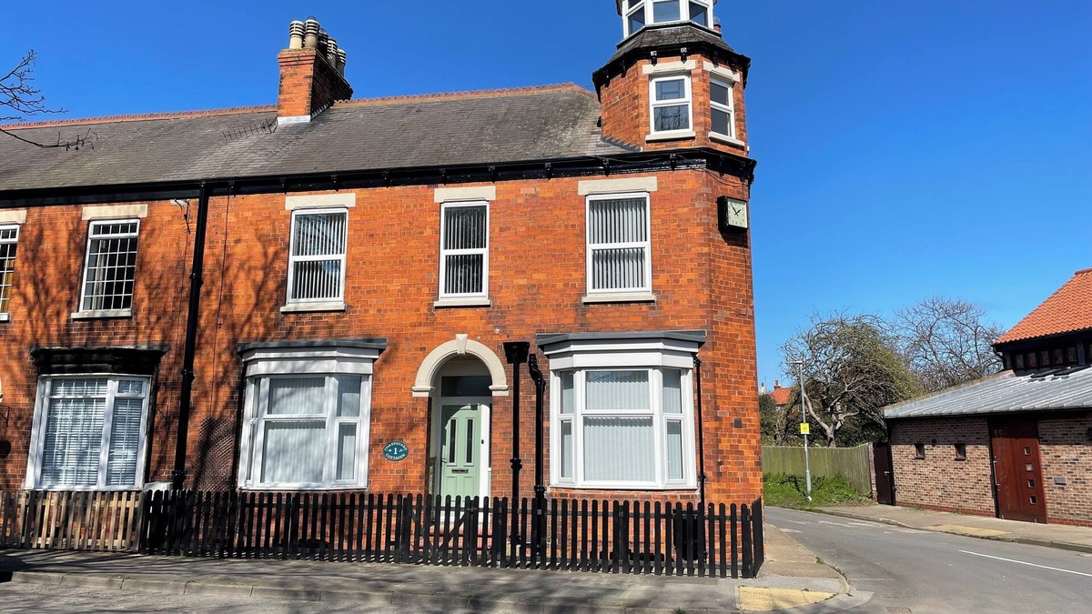 Easington House | Coastguard Lookout