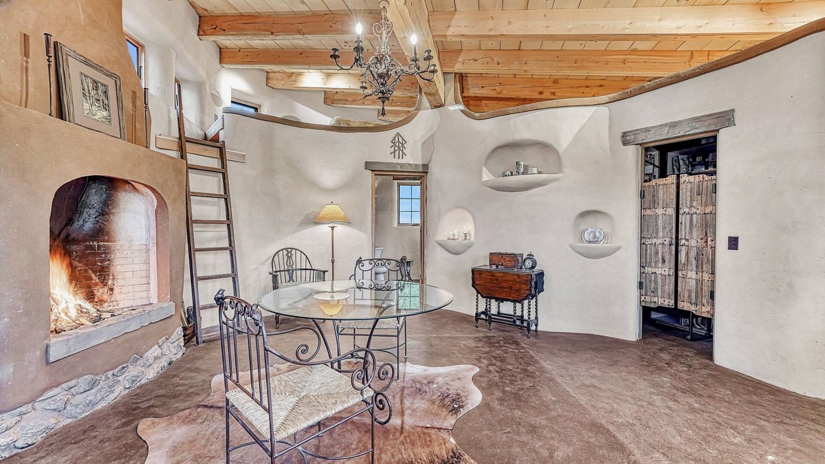 Paonia Cottage | Cob Cottage Getaway