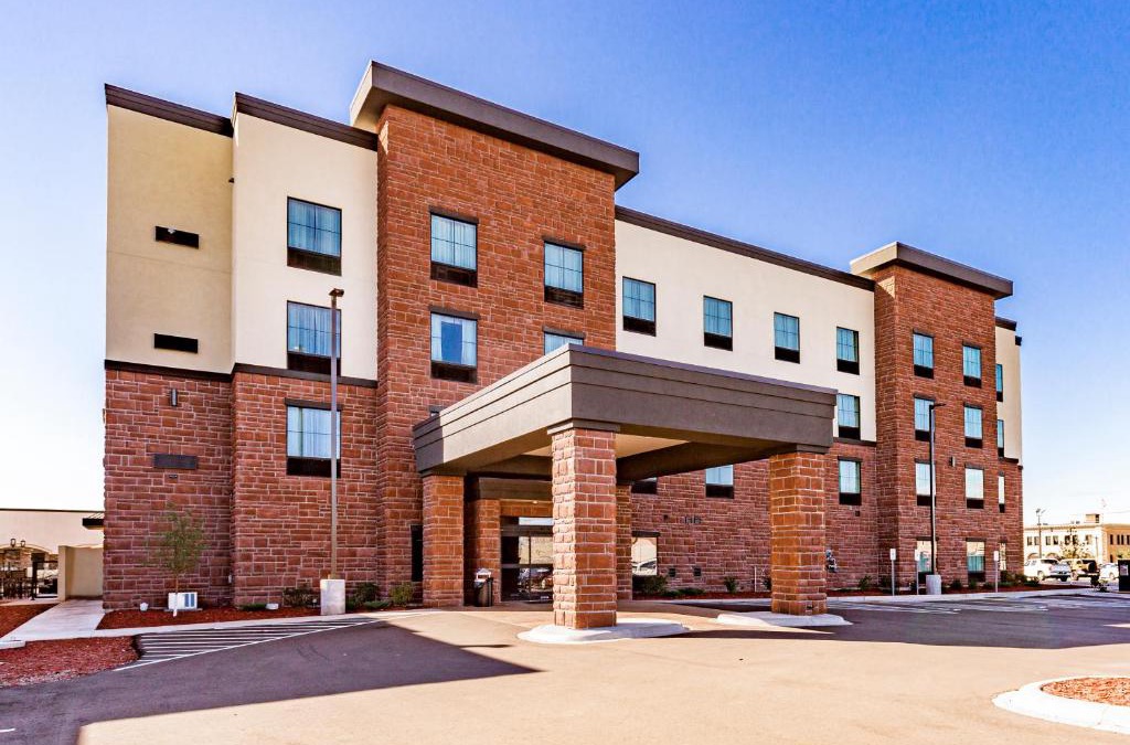 Wickenburg Hotel | Cobblestone Hotel & Suites - Wickenburg