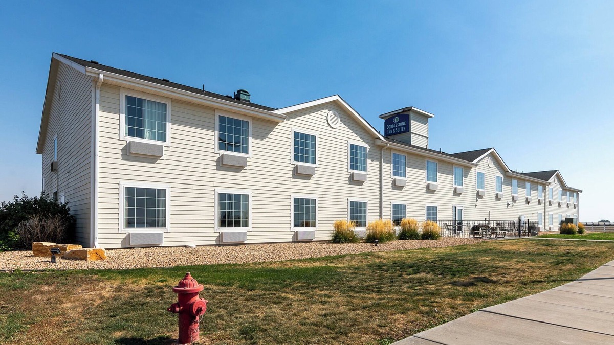 Eaton Hotel | Cobblestone Inn & Suites - Eaton