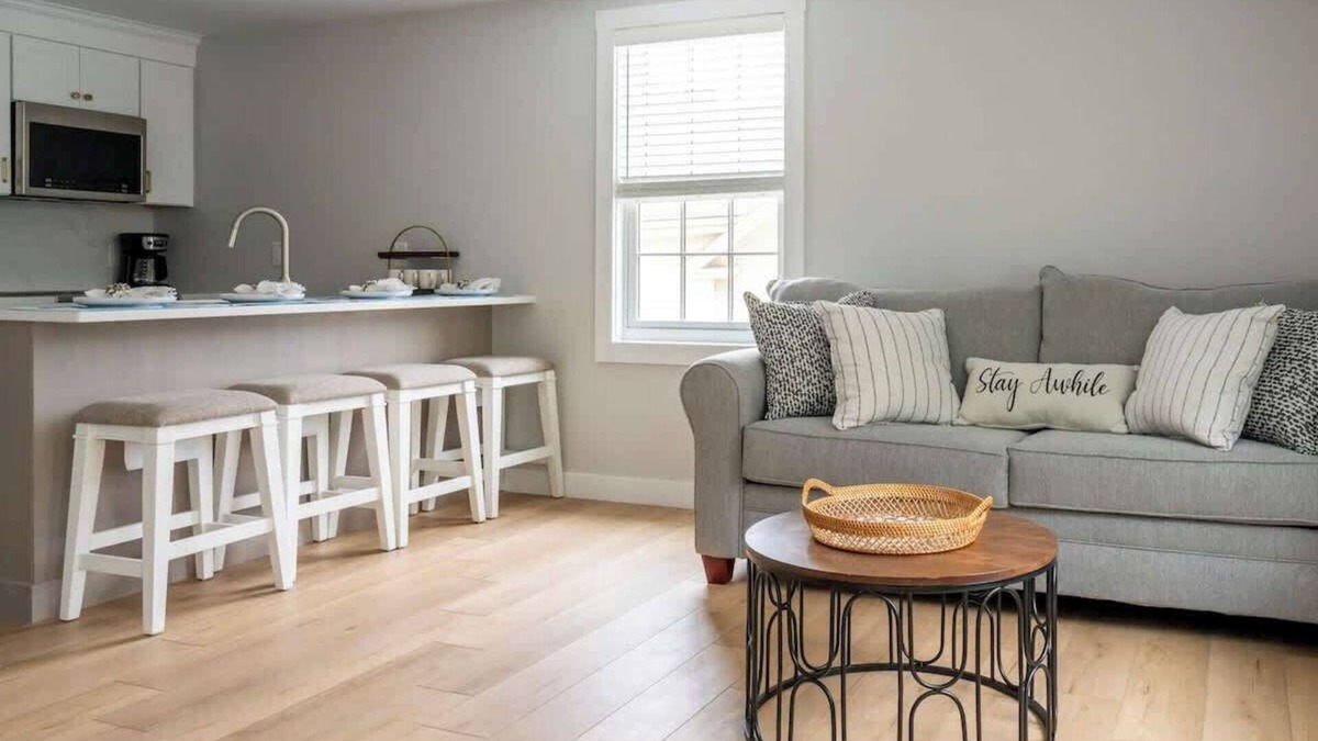 Yachting Village House | Cobblestone Suite by STAY Newport